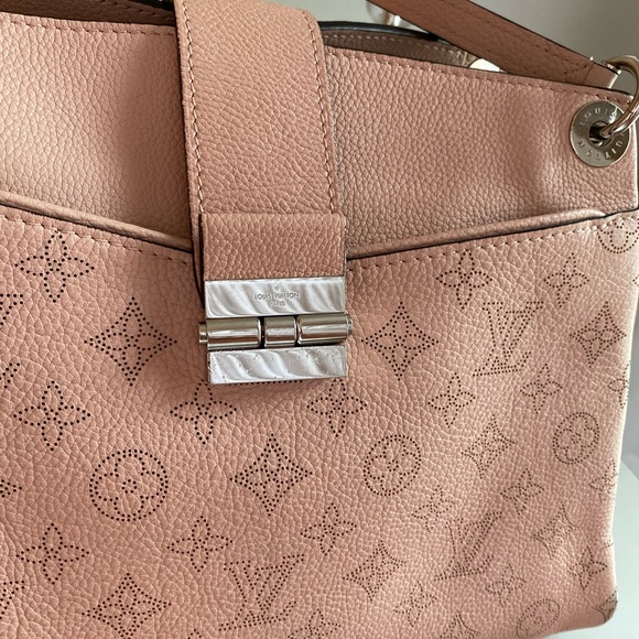 Louis Vuitton 🌸Magnolia Sevres Mahina bag🌸 - Picture 8 of 10